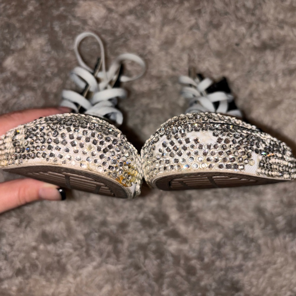 Custom Rhinestone Converse - Picture 7 of 8